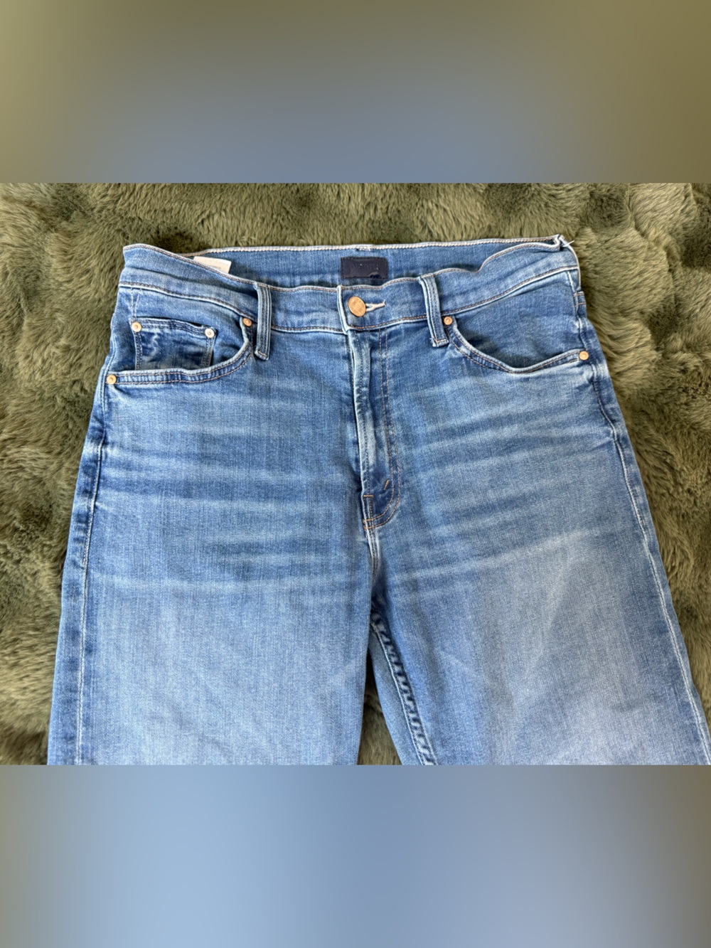 MOTHER Mid Rise Rider Ankle Jeans in Medium Blue Denim Size 30 - Picture 3 of 7